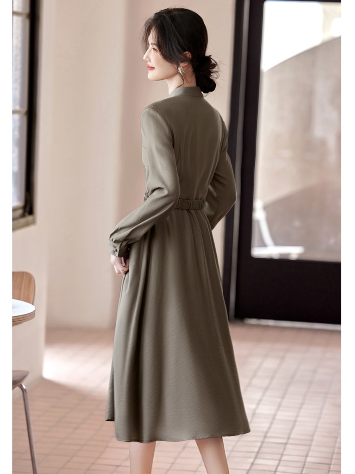 OD516: Váy Tencel cổ chữ V váy dài đơn giản