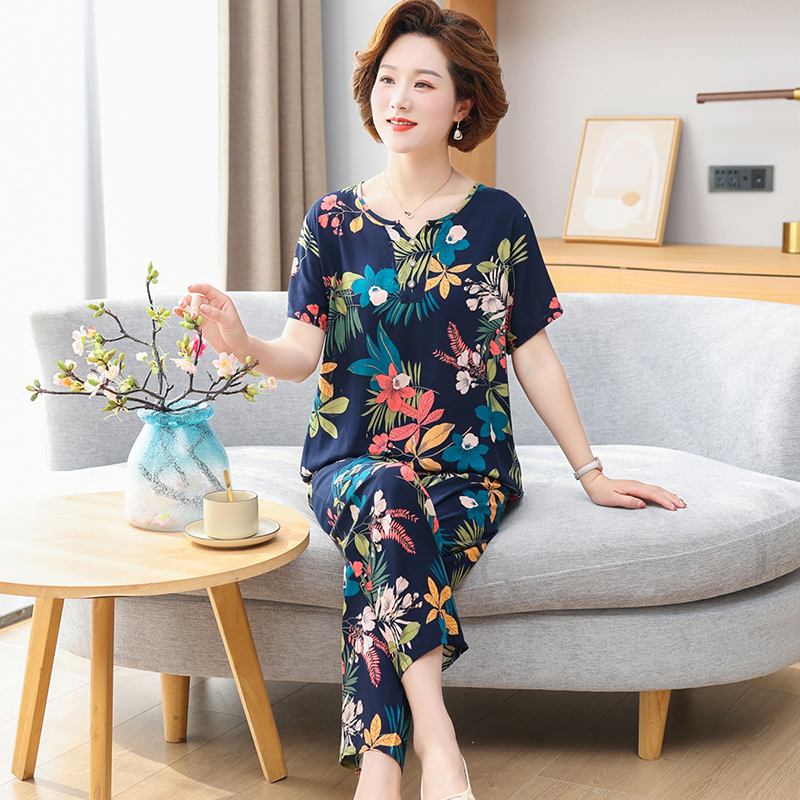 OE526: Bộ đồ ngủ nữ SPNN quần ngắn tay trung niên