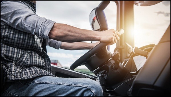 6 cách giúp tài xế lái xe đường dài luôn tỉnh táo, an toàn