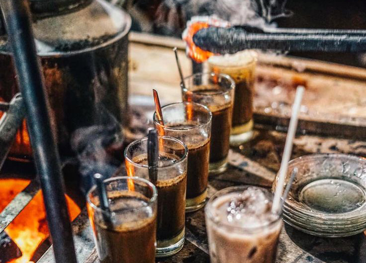 Lạm dụng cà phê và nước tăng lực: Những tác hại bạn không ngờ tới