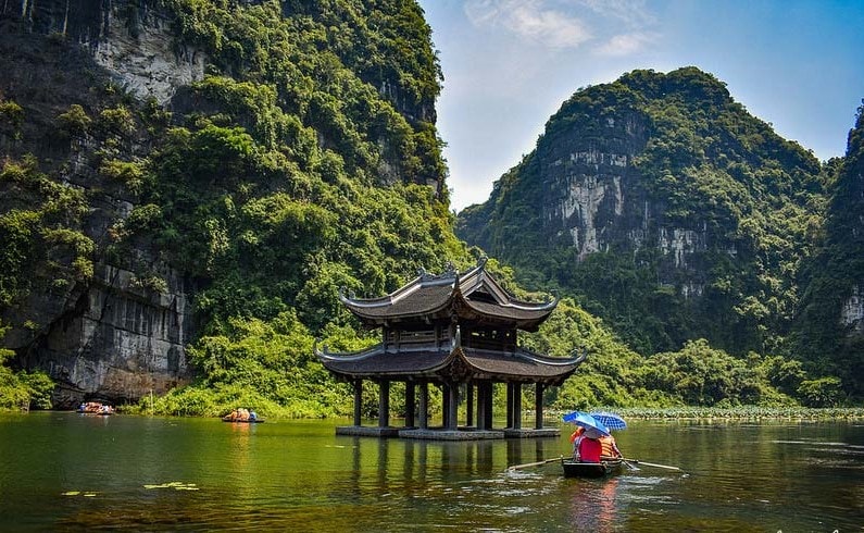 Top 5 địa điểm du lịch hot nhất năm 2025 và bí quyết đi du lịch không mệt mỏi