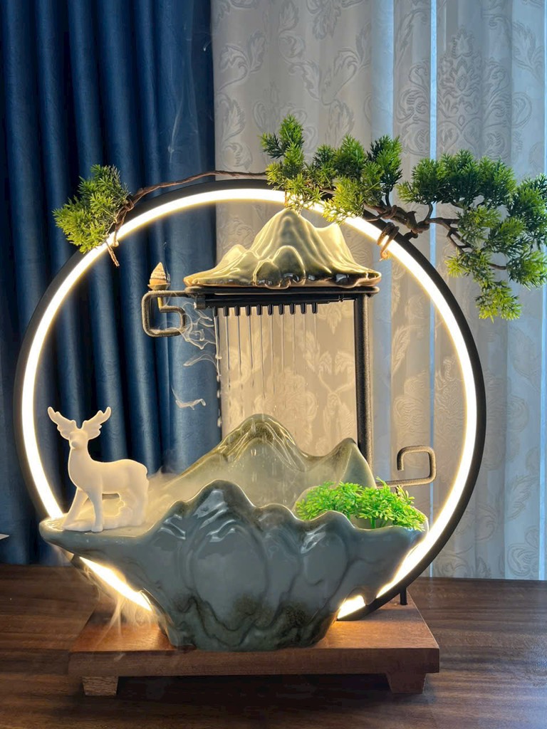 Thác nước phong thủy size 38cm , thác khói trầm hương có đài phun nước tự động kèm đèn LED cao cấp để bàn đem lại may mắ