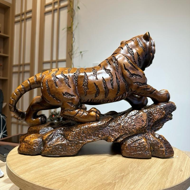 Tượng Hổ Phong Thủy Sơn Giả Gỗ 37x13x27cm – Trấn Trạch, Chiêu Tài, Hổ Gầm Sơn Hà