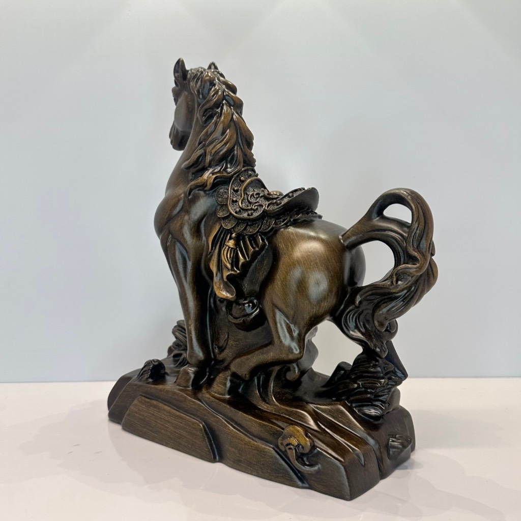 Tượng Ngựa Phong Thủy Dành Cho Người Tuổi Ngọ , Quà Tặng Sinh Nhật, Tân Gia Trang Trí Nội Thất