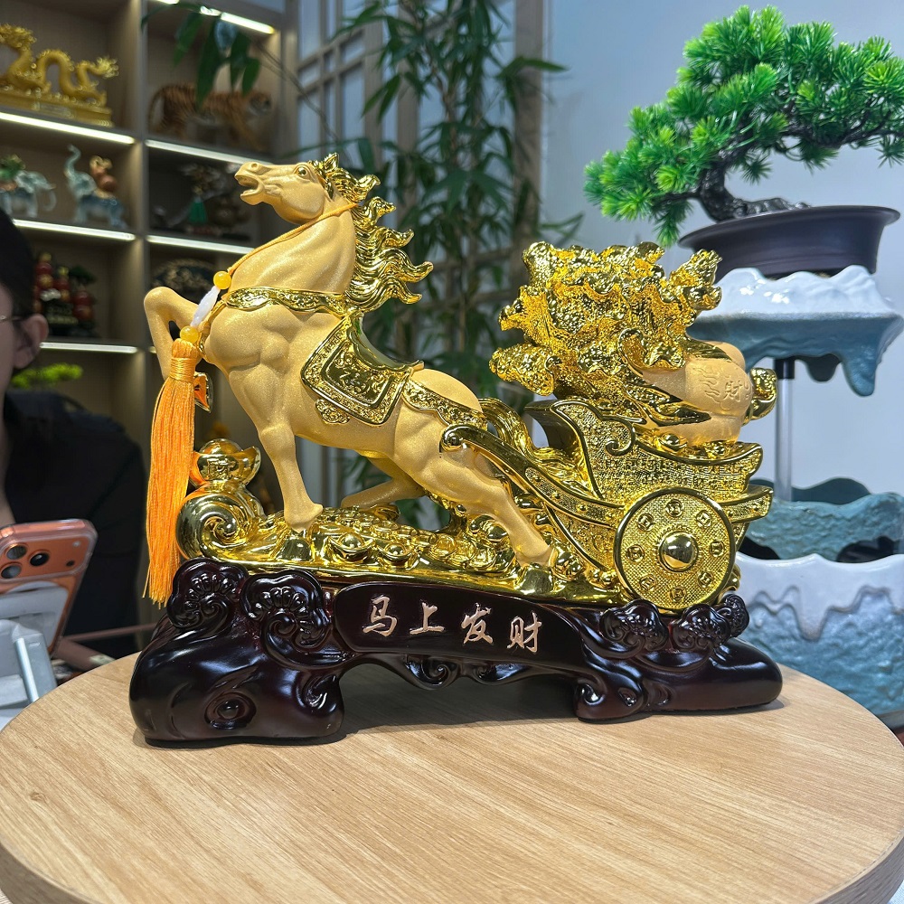 Tượng Ngựa Kéo Xe Bắp Cải 32x10x27cm Châu Báu Kim Sa Cát Vàng – Mã Thượng Phát Tài , Quà Tặng Tuổi Ngọ