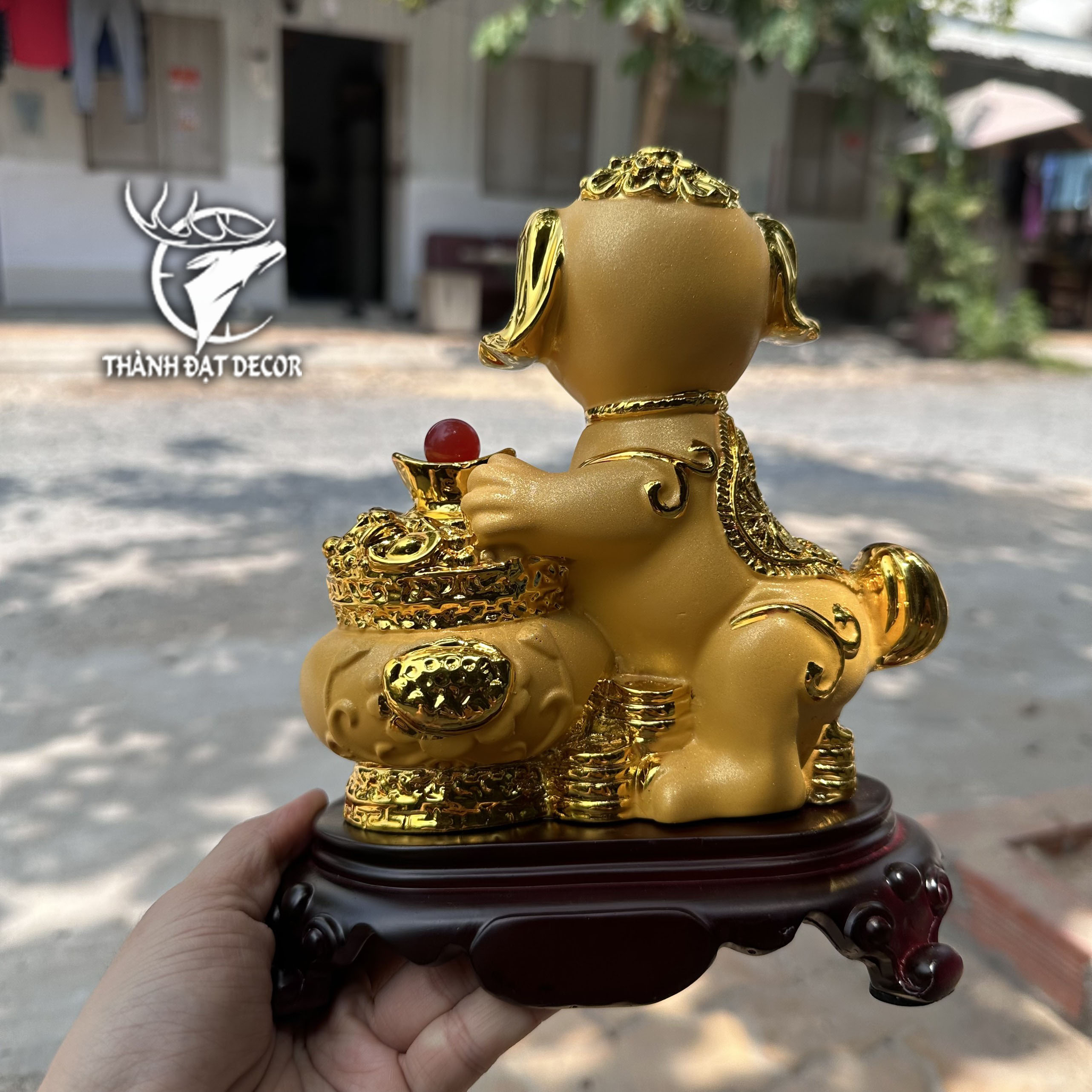 Tượng Phong Thủy Con Chó Đứng Cạnh Bát Tụ Bảo Dành Cho Người Tuổi Tuất, Quà Tặng Sinh Nhật, Tân Gia, Khai Trương Decor