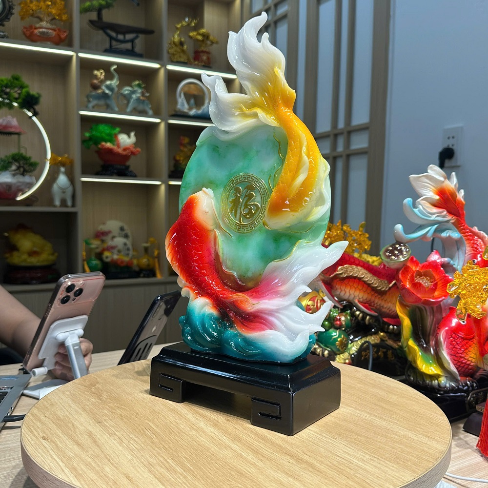 Tượng đôi cá chép vờn đĩa ngọc 20x9x39 - KL 2Kg, Phong Thuỷ decor Tặng Tân Gia Khai Trương