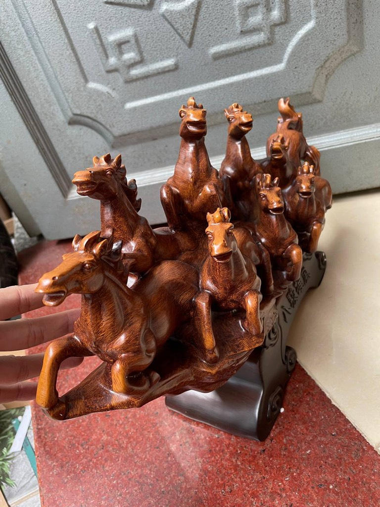 Tượng Bát Mã Truy Phong  Mã Đáo Thành Công  Size 46x14x28  Quà Tặng Tân Gia Khai Trương  Tượng Phong Thủy