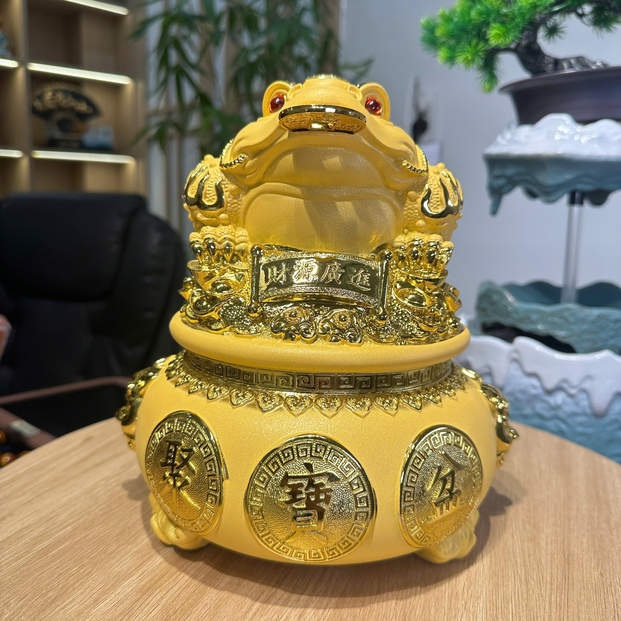 Tượng Thiềm Thừ Cóc Vàng size 22x18x22, Tượng Cóc 3 Chân Chiêu Tài Quà Tặng Tân Gia Khai Trương Sinh Nhật Decor Phòng Trang Trí Nhà Phòng Khách