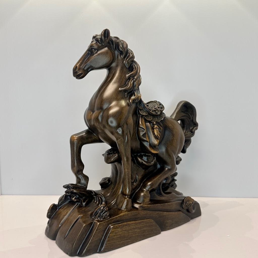 Tượng Ngựa Phong Thủy Dành Cho Người Tuổi Ngọ , Quà Tặng Sinh Nhật, Tân Gia Trang Trí Nội Thất