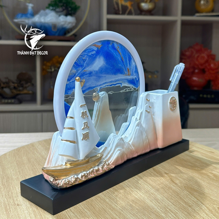 Tượng Thuyền Thuận Buồm Xuôi Gió Kèm Hộp Đựng Bút, Tranh Cát Decor Quà Tặng Tân Gia Khai Trương Sinh Nhật