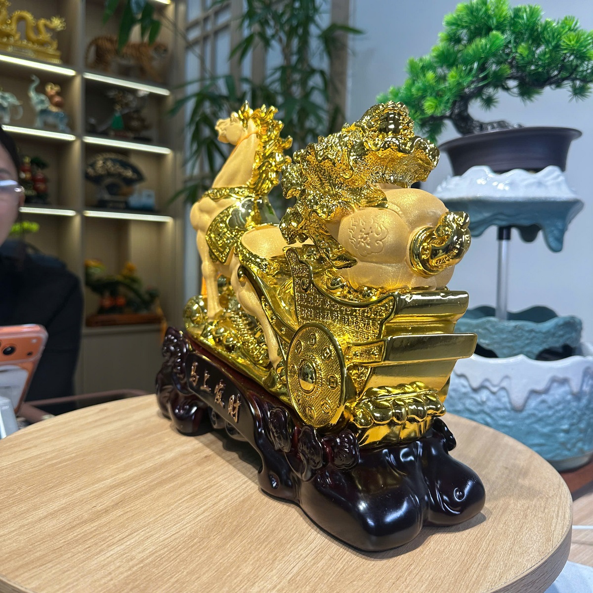 Tượng Ngựa Kéo Xe Bắp Cải 32x10x27cm Châu Báu Kim Sa Cát Vàng – Mã Thượng Phát Tài , Quà Tặng Tuổi Ngọ