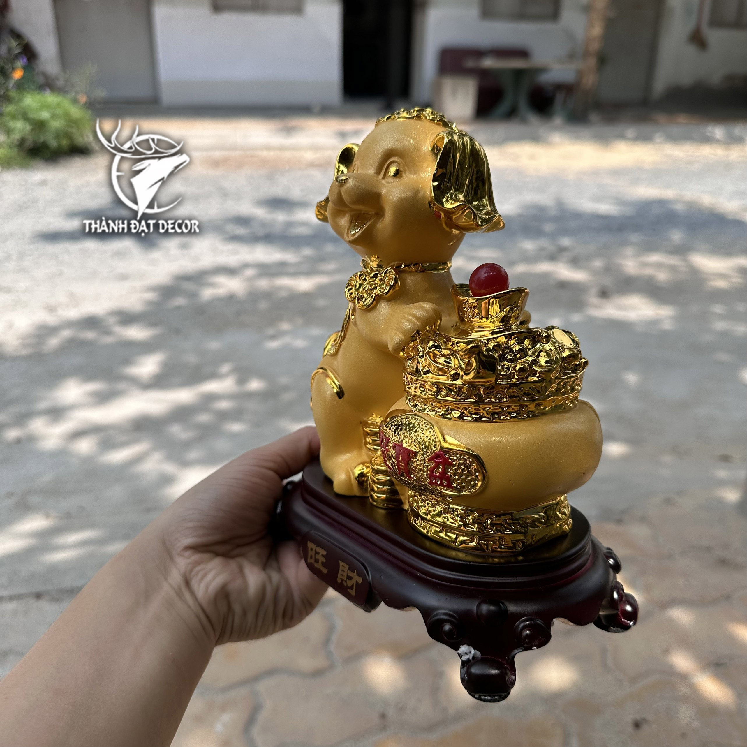 Tượng Phong Thủy Con Chó Đứng Cạnh Bát Tụ Bảo Dành Cho Người Tuổi Tuất, Quà Tặng Sinh Nhật, Tân Gia, Khai Trương Decor