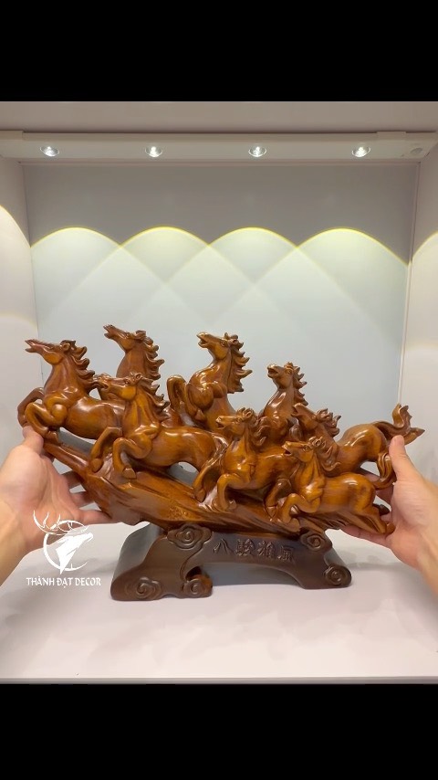 Tượng Bát Mã Truy Phong  Mã Đáo Thành Công  Size 46x14x28  Quà Tặng Tân Gia Khai Trương  Tượng Phong Thủy