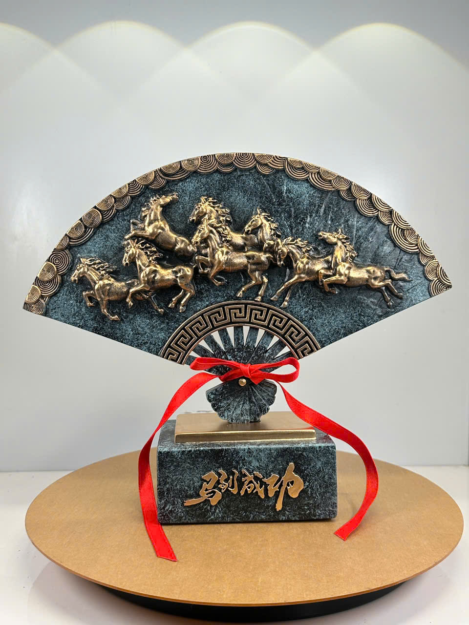 Tượng Ngựa Phong Thủy Quạt Mã Đáo Thành Công Bát Mã Truy Phong– Decor, Quà Tặng Khai Trương, Tân Gia
