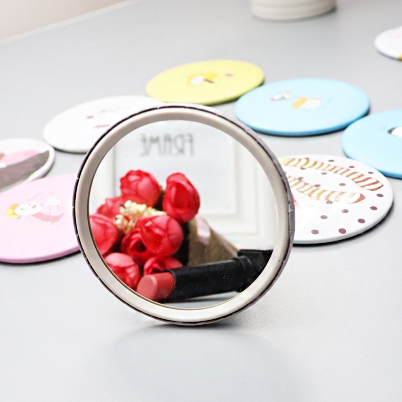 Gương trang điểm mini bỏ túi dáng tròn họa tiết hoạt hình dễ thương (Hình ngẫu nhiên) - Việt Nhật Plastic HN