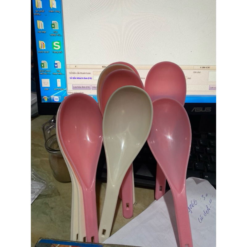Thìa xới cơm,Thìa cơm chống dính,Vát xới cơm