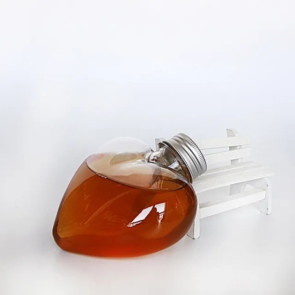 CHAI NHỰA PET ĐỰNG NƯỚC HÌNH TRÁI TIM; DUNG TÍCH 200ML - 500ML