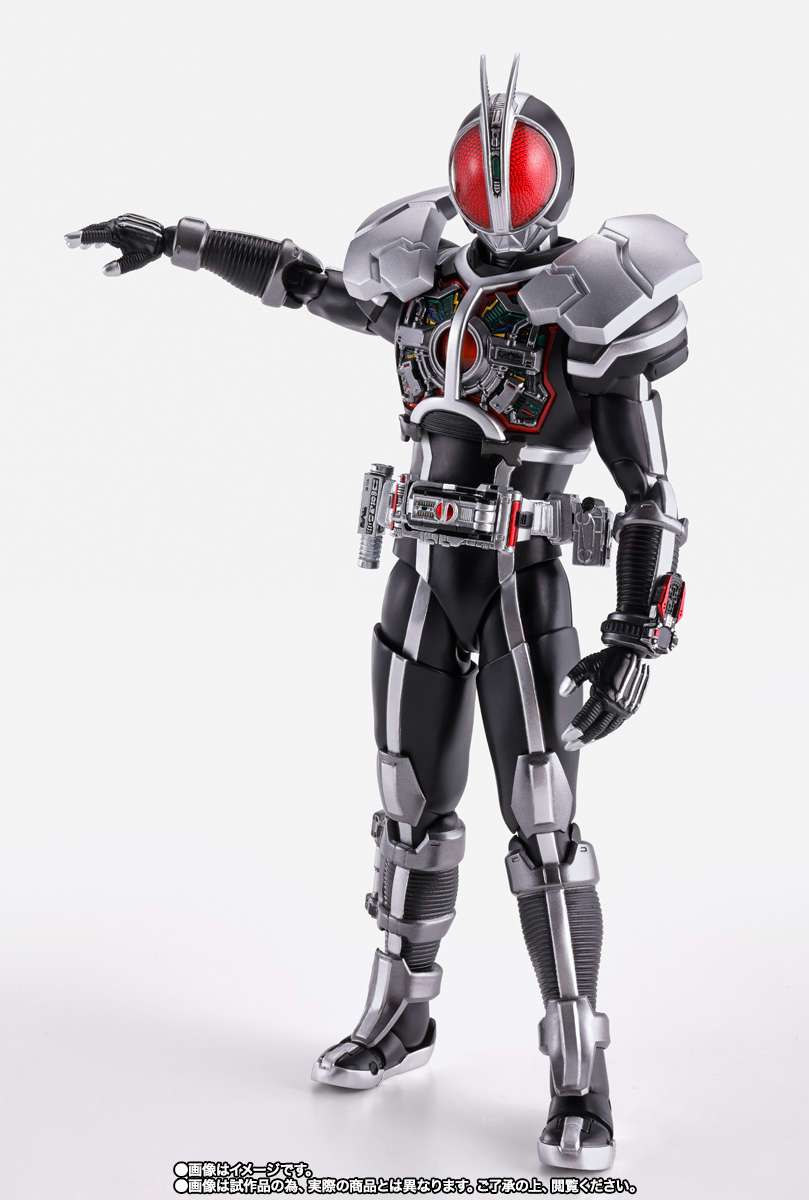S.H.Figuarts: Kamen Rider Faiz Axel Form