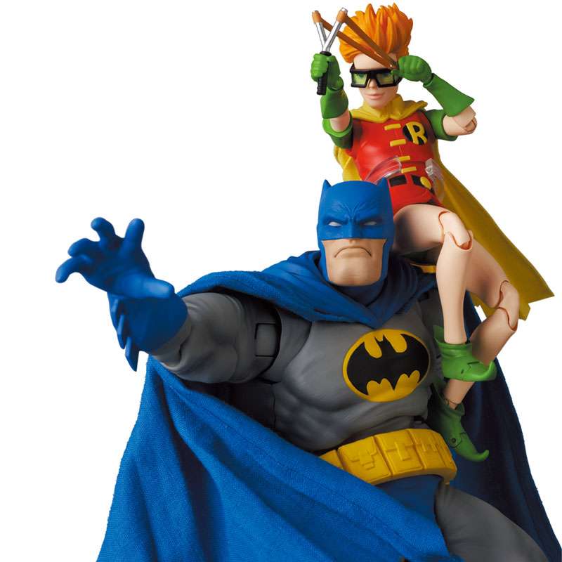 Mafex 139: Mafex Batman Blue ver. and Robin (The Dark Knight Returns)