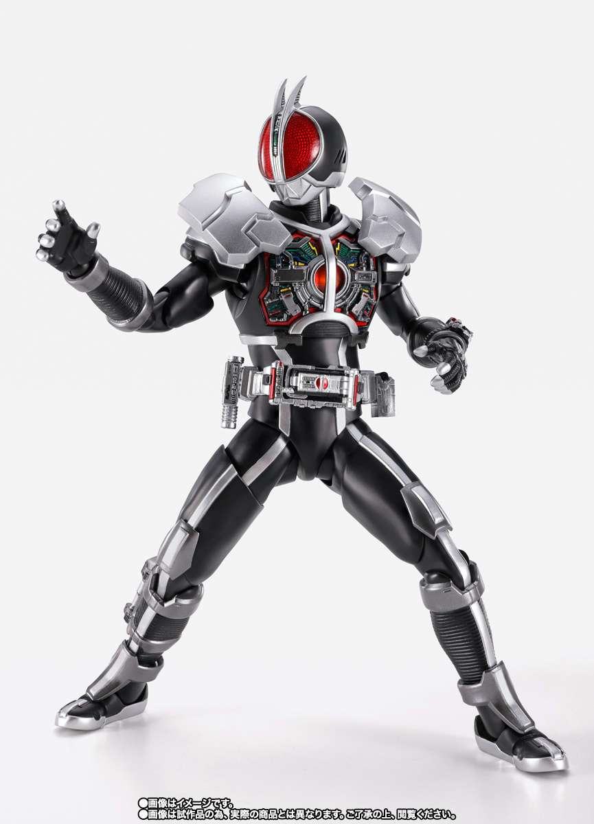 S.H.Figuarts: Kamen Rider Faiz Axel Form