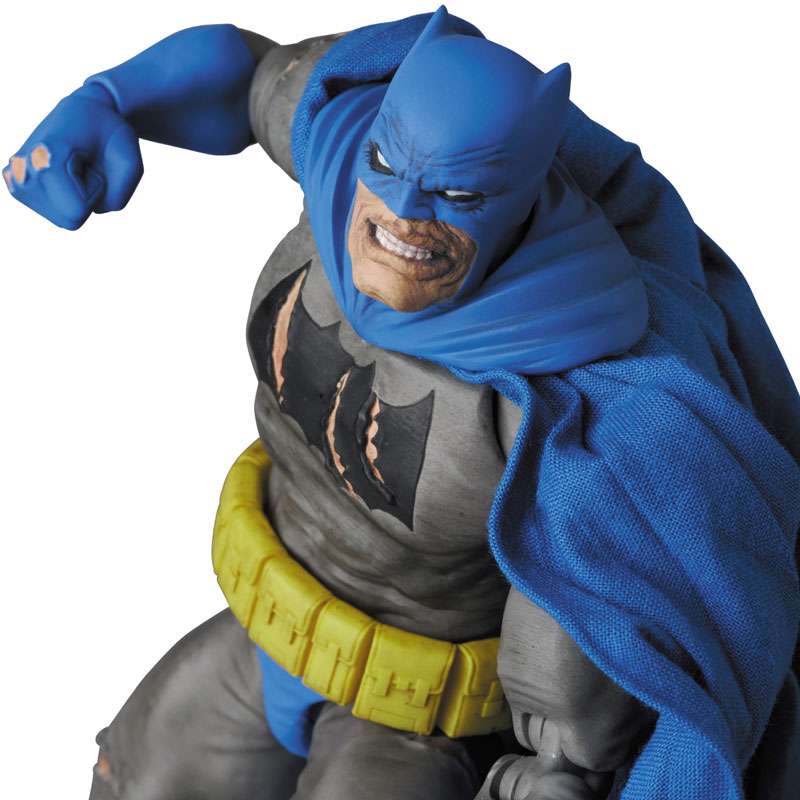 Mafex 119: Mafex Batman (The Dark Knight Triumphant)