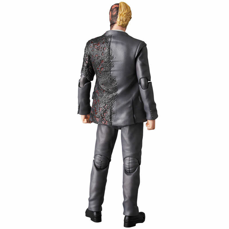 Mafex 054: Mafex Harvey Dent (Two Face)