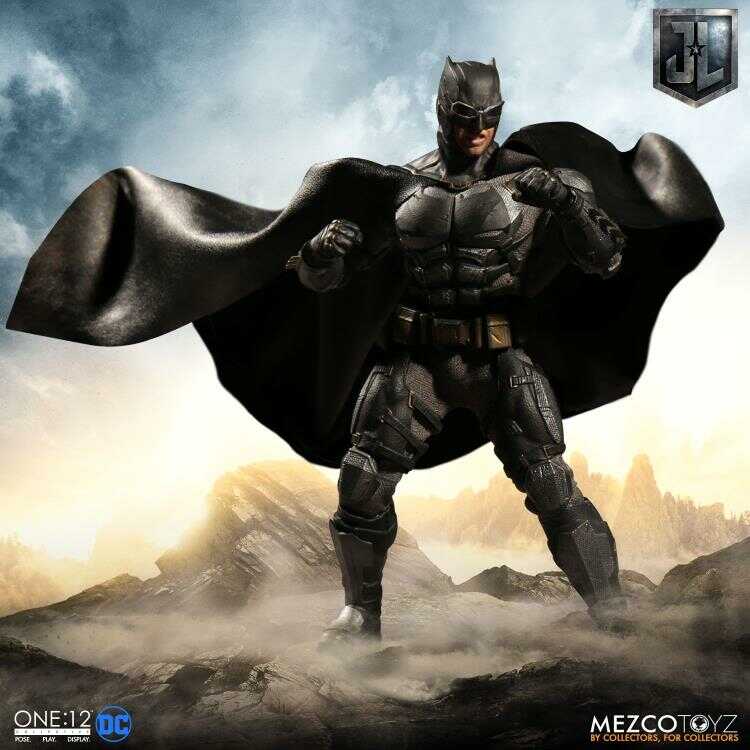 Mezco: Batman Tactical suit