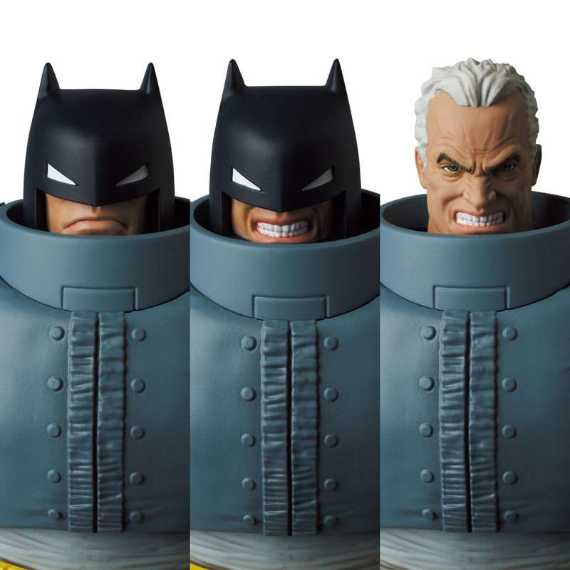 Mafex 146: Mafex Armored Batman (The Dark Knight Returns)