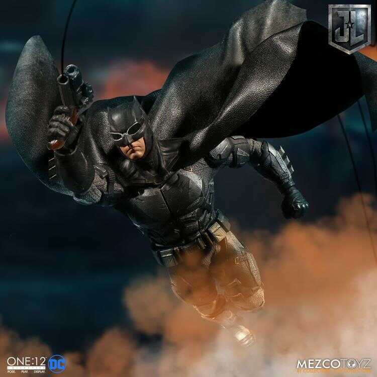 Mezco: Batman Tactical suit