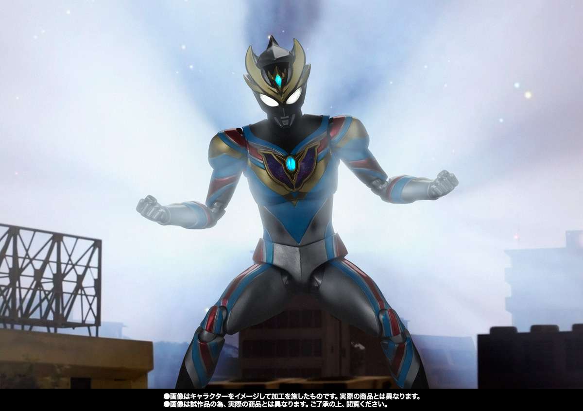 S.H.Figuarts: Ultraman Decker Dynamic type