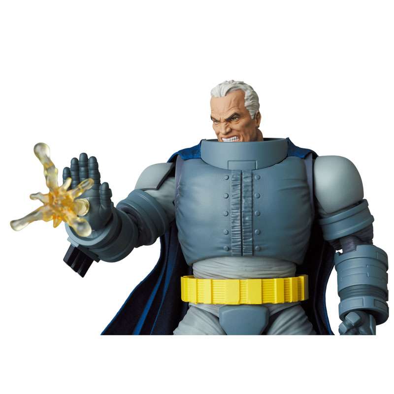 Mafex 146: Mafex Armored Batman (The Dark Knight Returns)