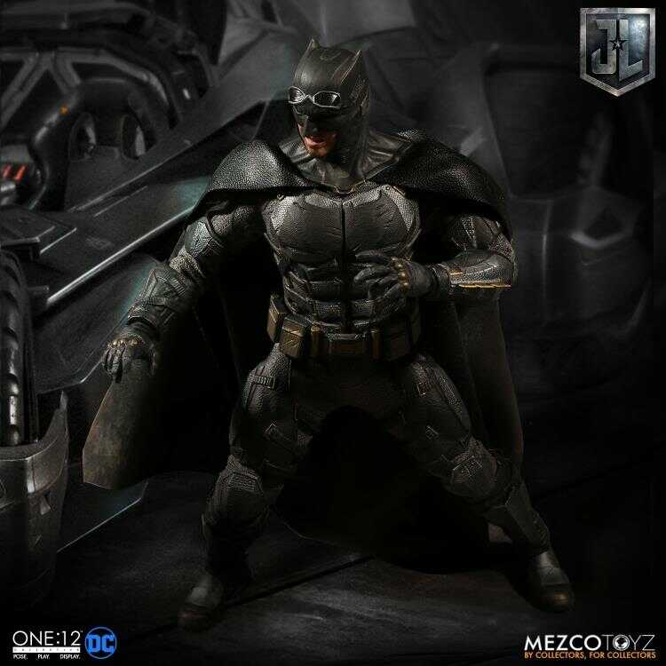 Mezco: Batman Tactical suit