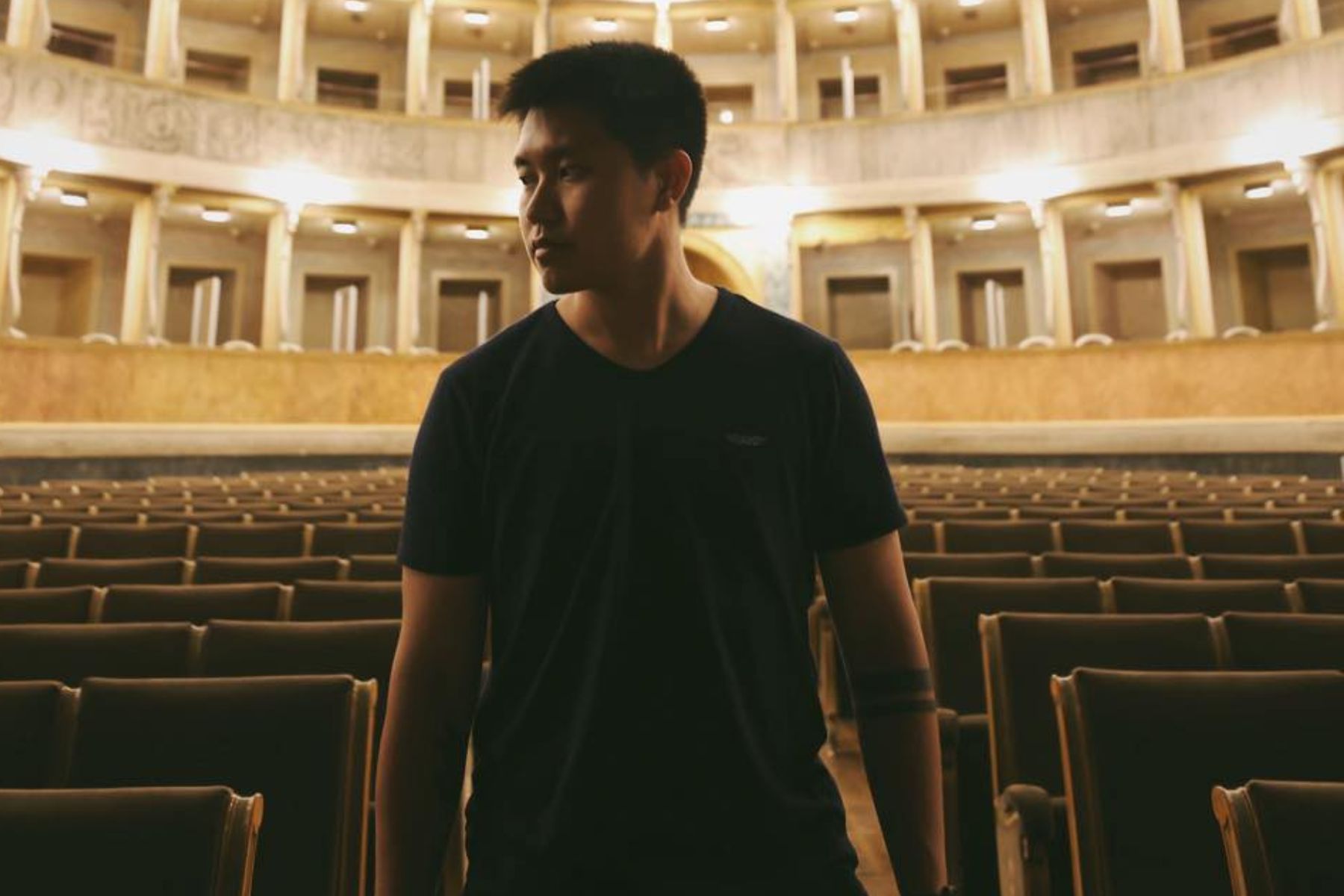 Đạo diễn Yoly Media chia sẻ chuyện làm nội dung ở Italy