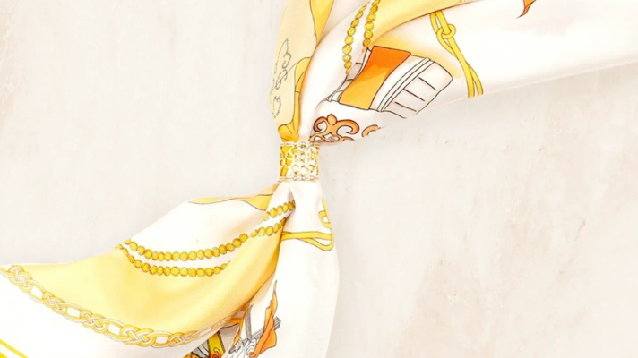 10 Sai Lầm Khi Sử Dụng Khăn Lụa Mà Nhiều Người Mắc Phải