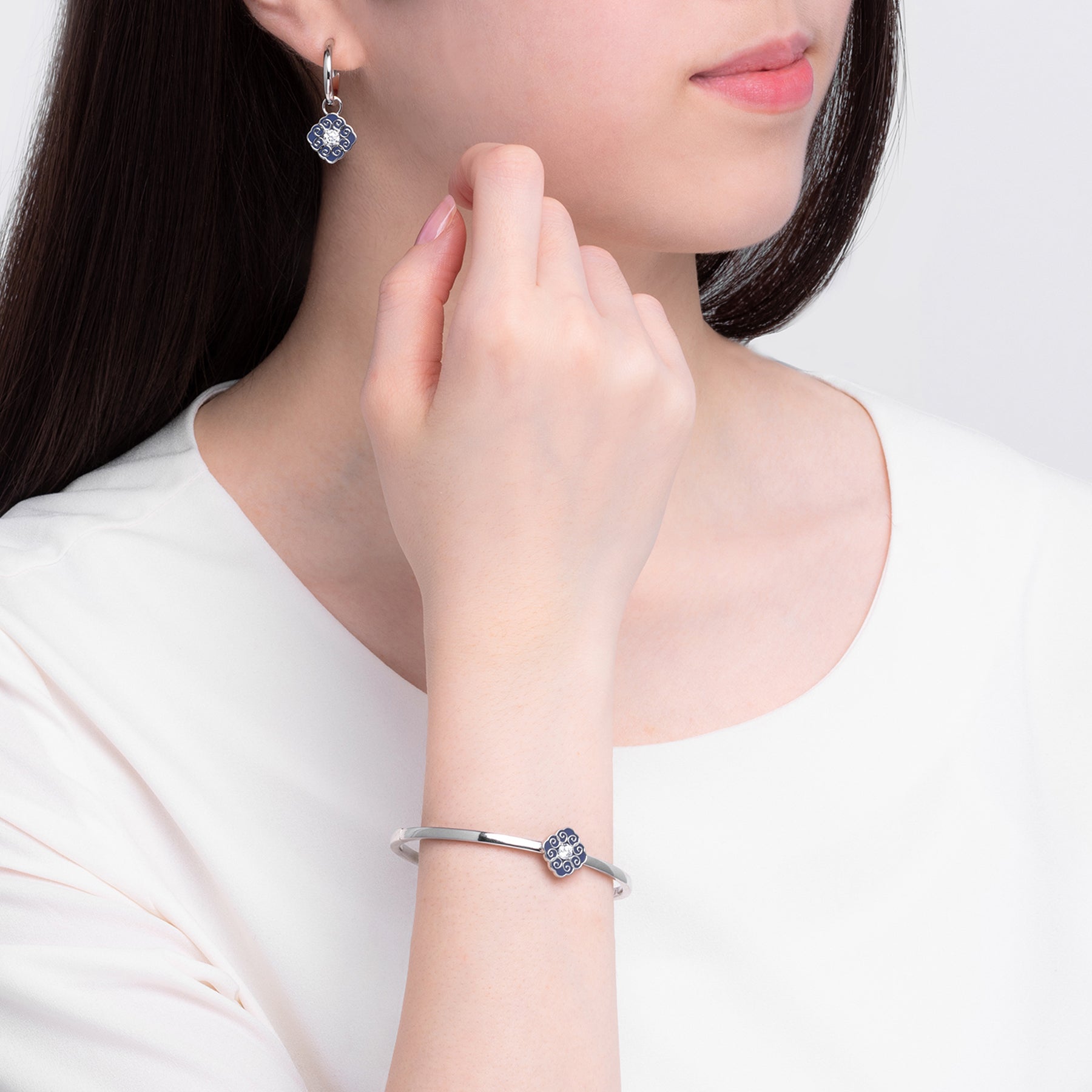 Khuyên tai Như Ý Trang Nhã