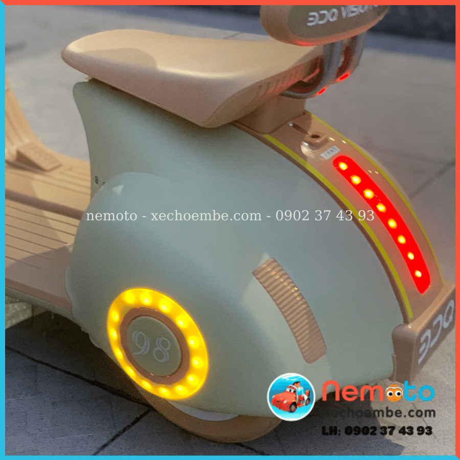 XE MÁY ĐIỆN VESPA SIÊU SANG CHO BÉ YÊU