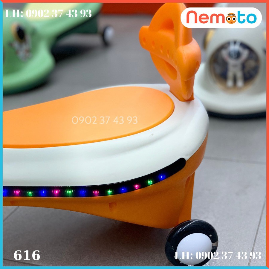 Xe Lắc Phi Hành Gia Có Đèn Nhạc Ngộ Nghĩnh - Cao Cấp Cho Bé Cưng - Màu Ngẫu Nhiên 616