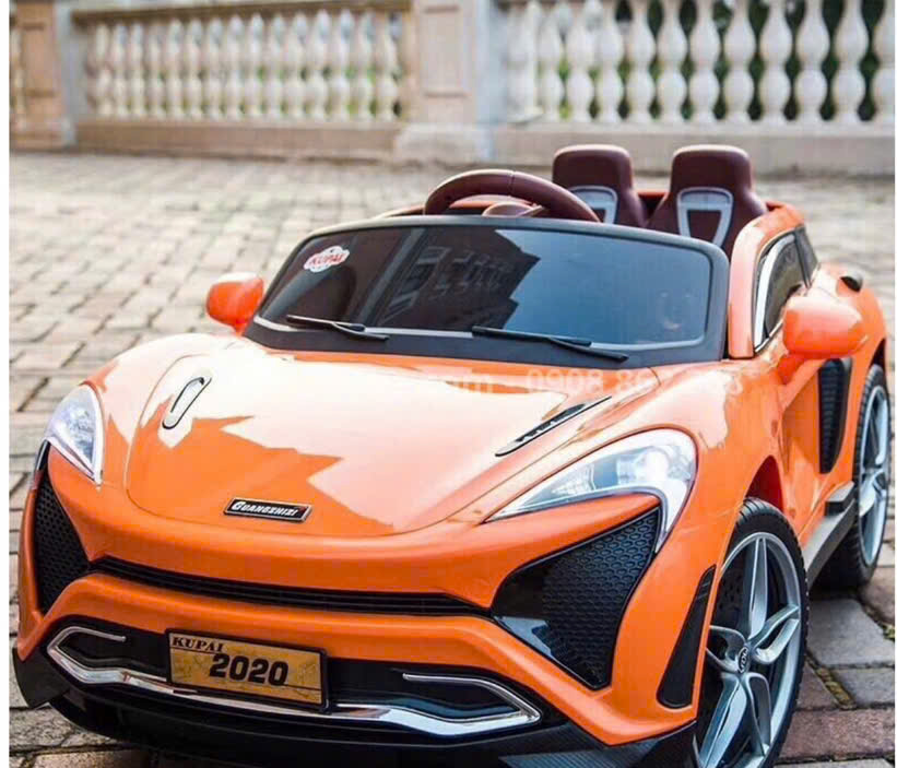 XE Ô TÔ ĐIỆN KUBAI 2020