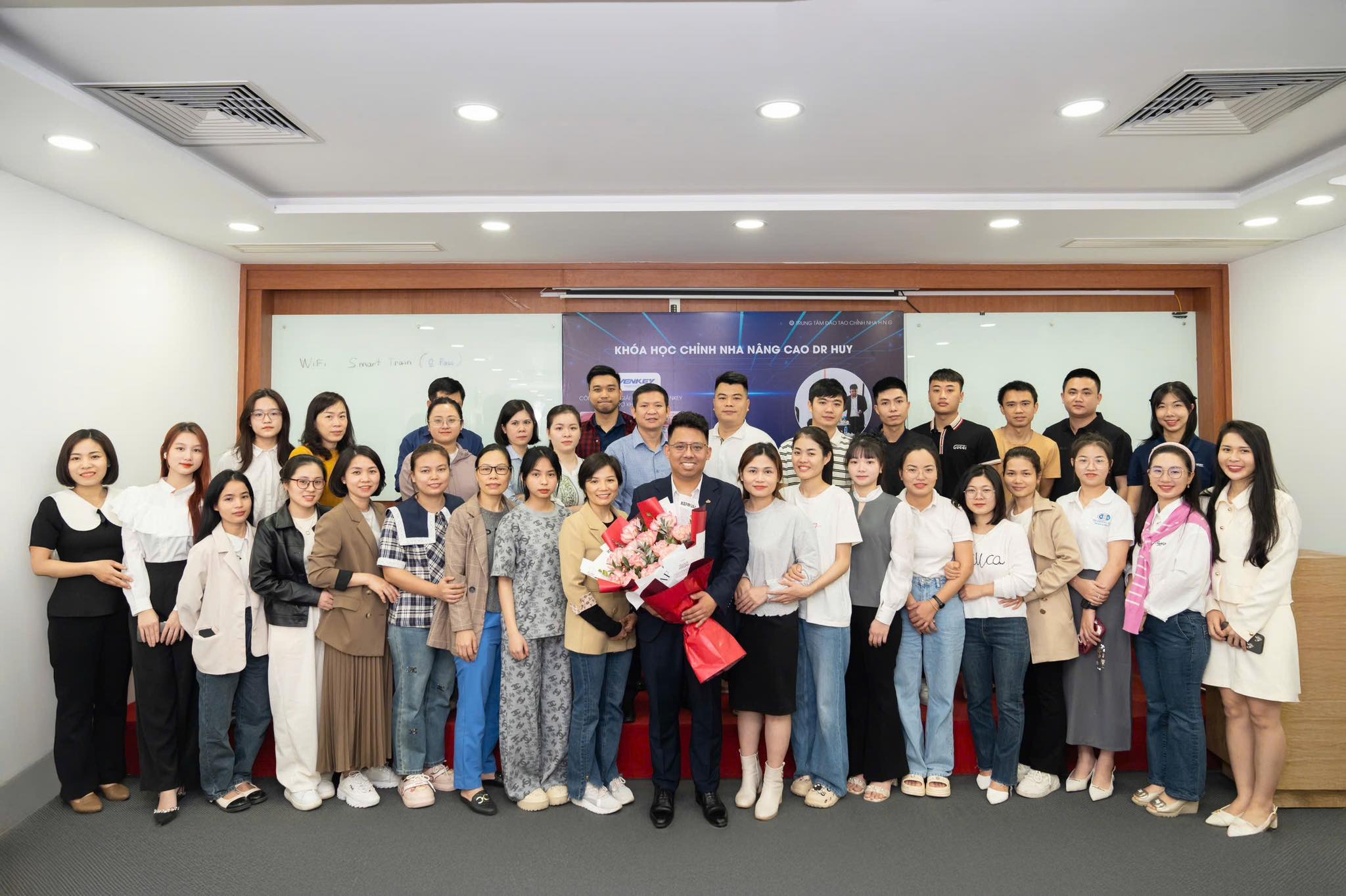 Chương Trình Chỉnh Nha Toàn Diện: Hành Trình Kiến Thức Chất Lượng