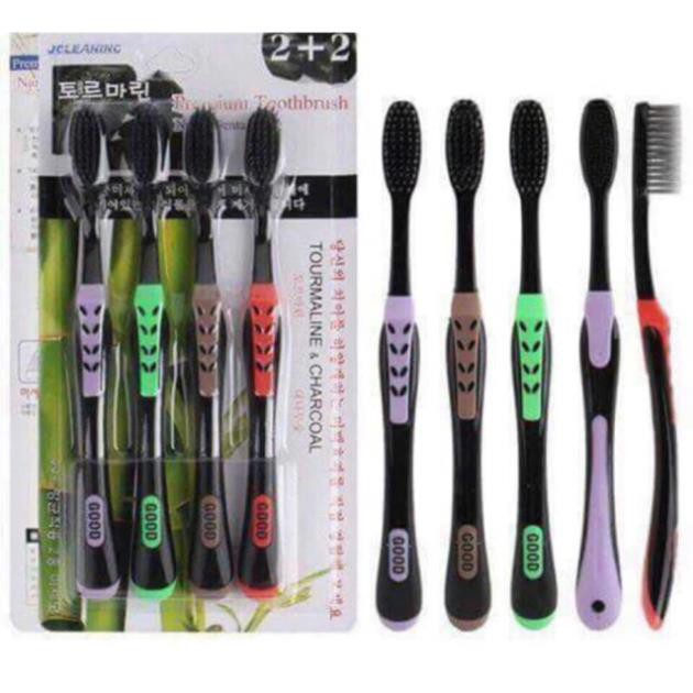 Vỉ 4 Bàn Chải Đánh Răng Than Tre Hàn Quốc