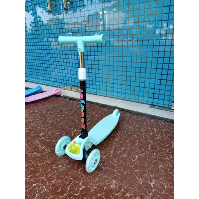 [Free Ship] Xe Trượt Scooter Bánh Phát Sáng Có Thể Gập Gọn Dễ Mang Theo