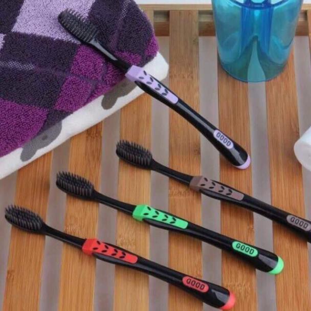 Vỉ 4 Bàn Chải Đánh Răng Than Tre Hàn Quốc