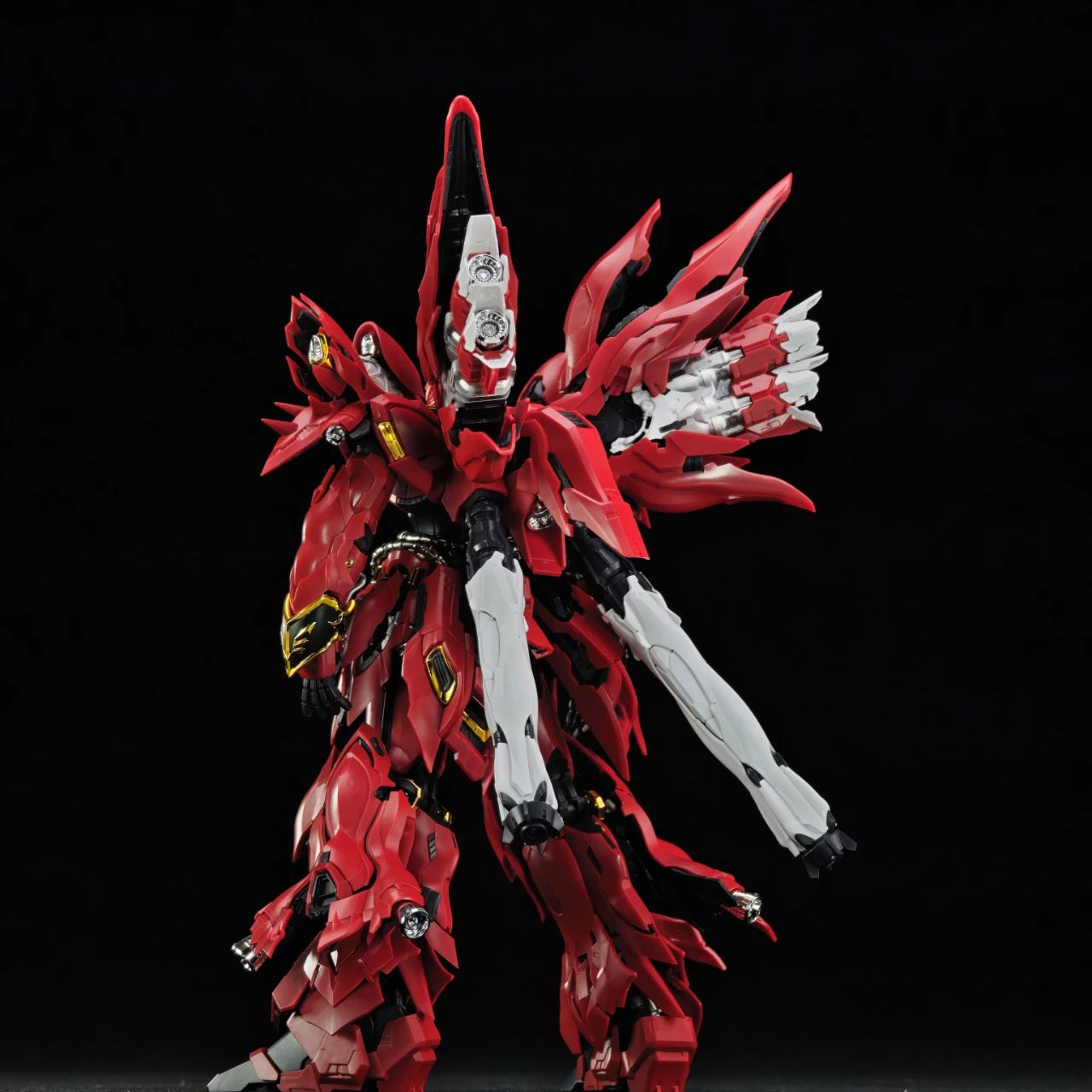 Đặt Trước Crimson Sinanju Triple Speed - Takumi Sinanju Ver - Dự kiến phát hành vào tháng 6