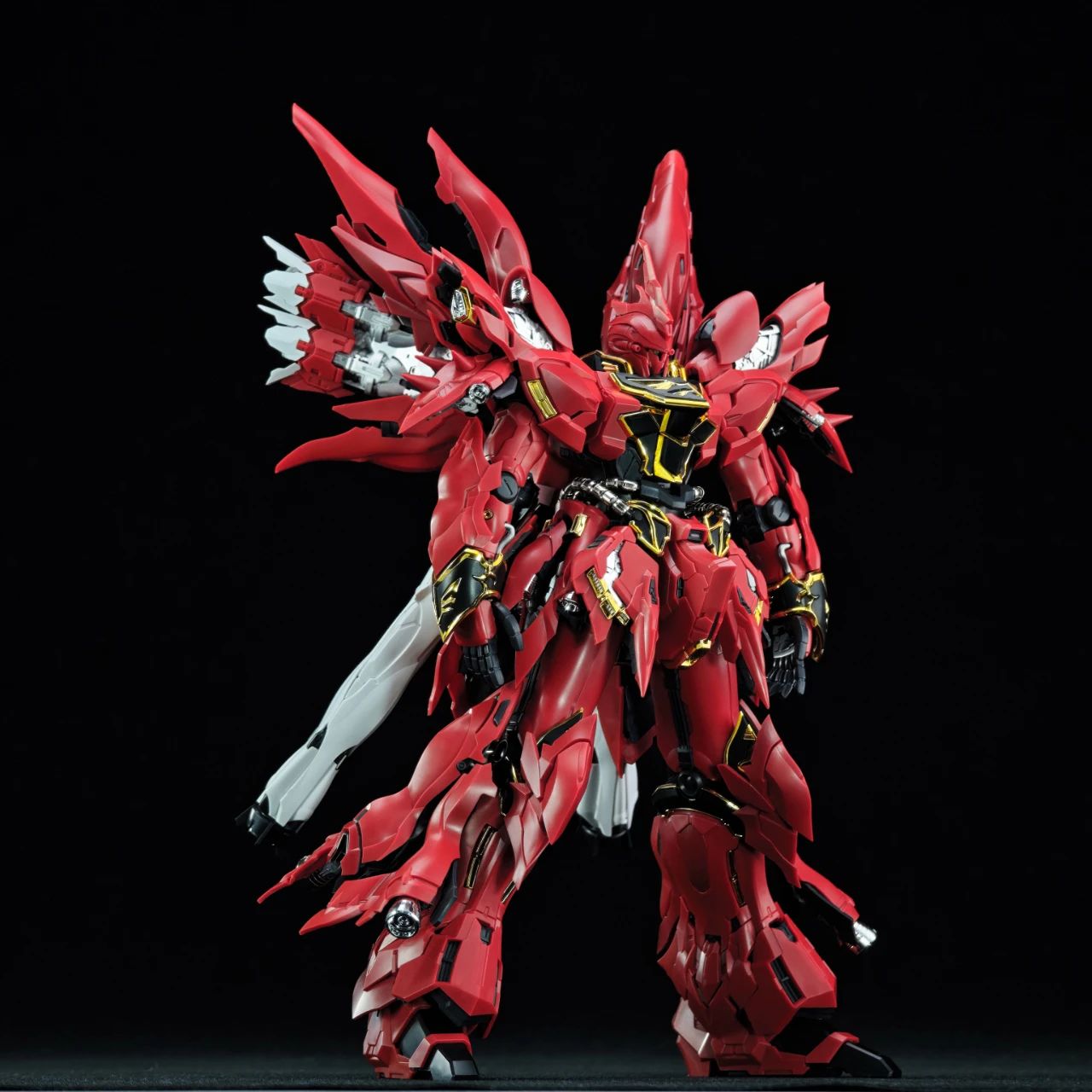 Đặt Trước Crimson Sinanju Triple Speed - Takumi Sinanju Ver - Dự kiến phát hành vào tháng 6