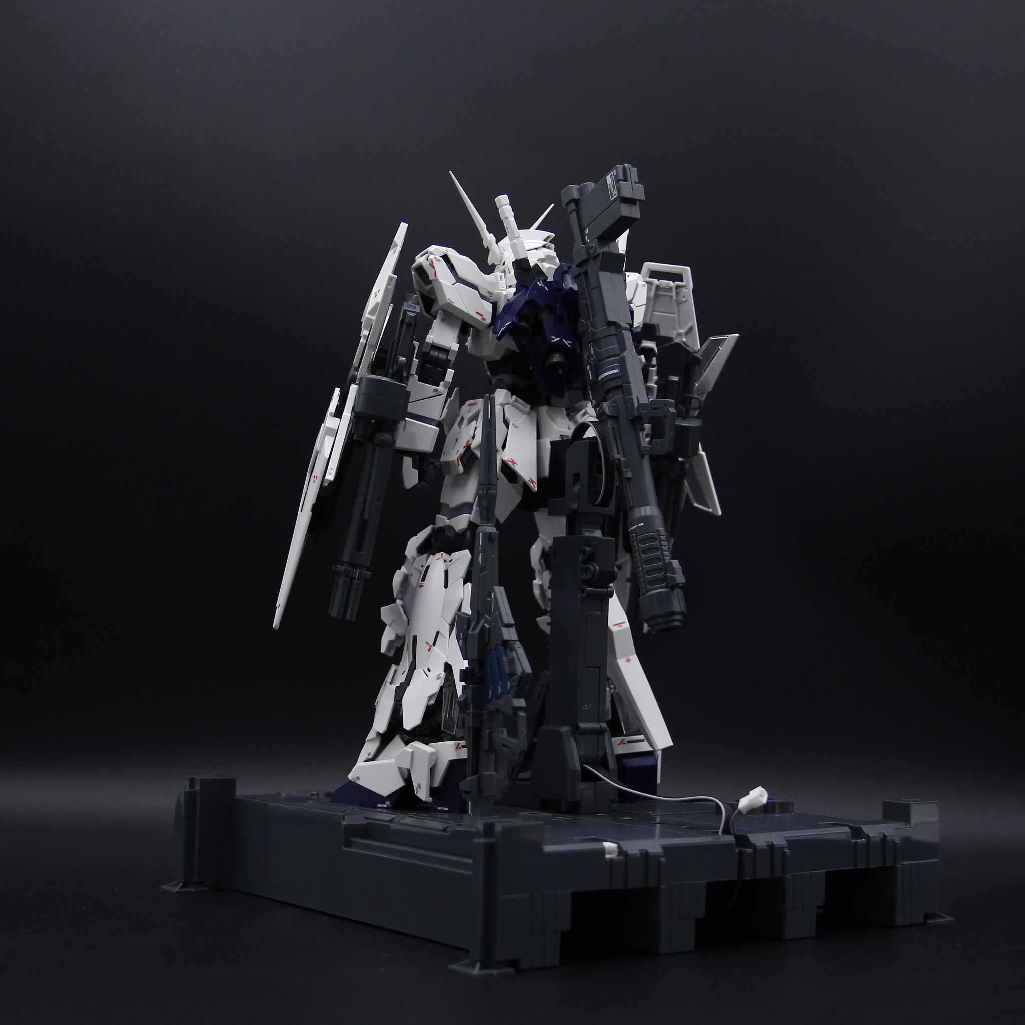 Đặt trước MGEX Unicorn Gundam 2201- Tặng kèm led và bộ base lớn - Về vào khoảng đầu tháng 10