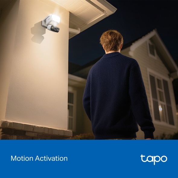 Camera an ninh xoay/nghiêng ngoài trời tích hợp đèn pha Tapo C710