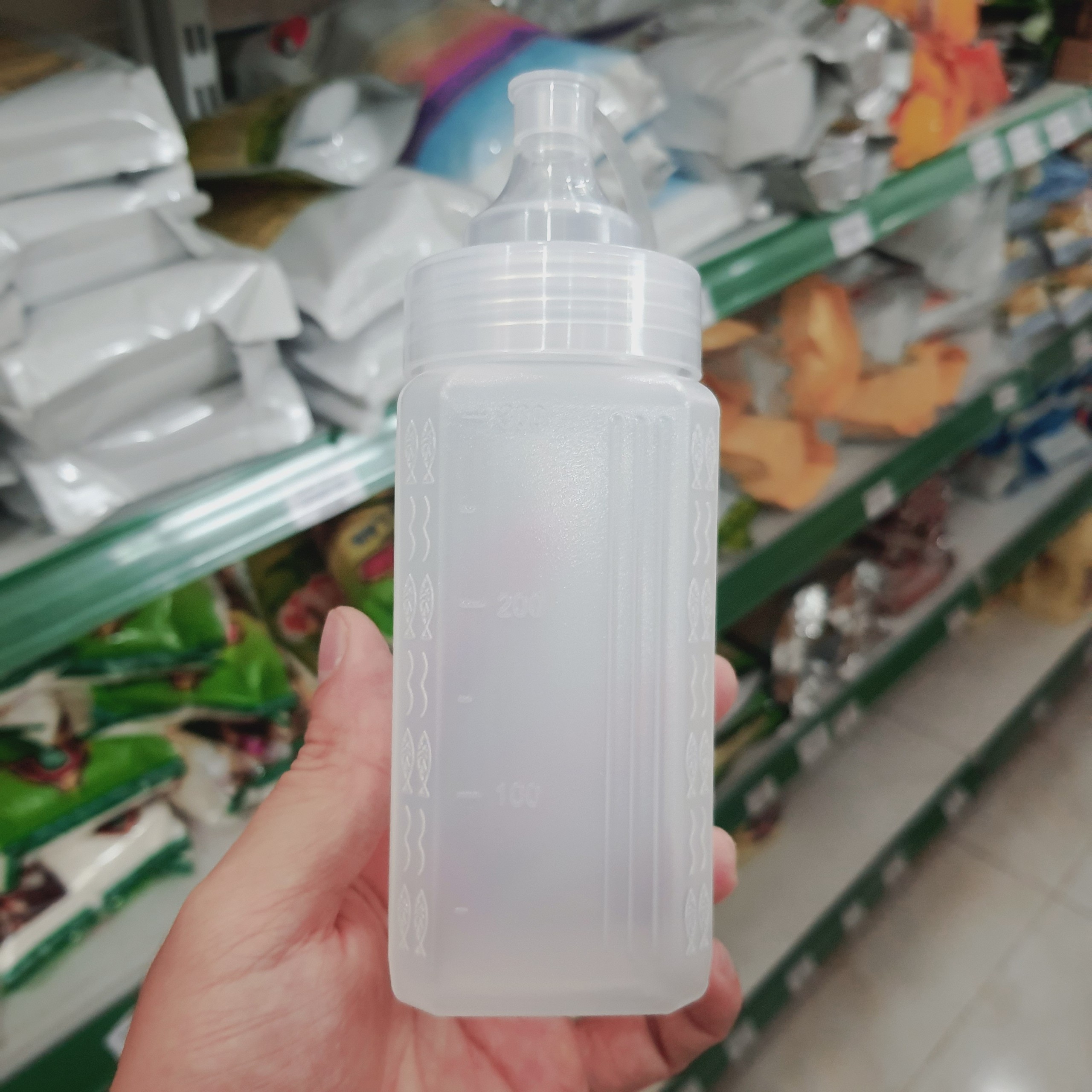 Bình nhựa đựng sốt vuông