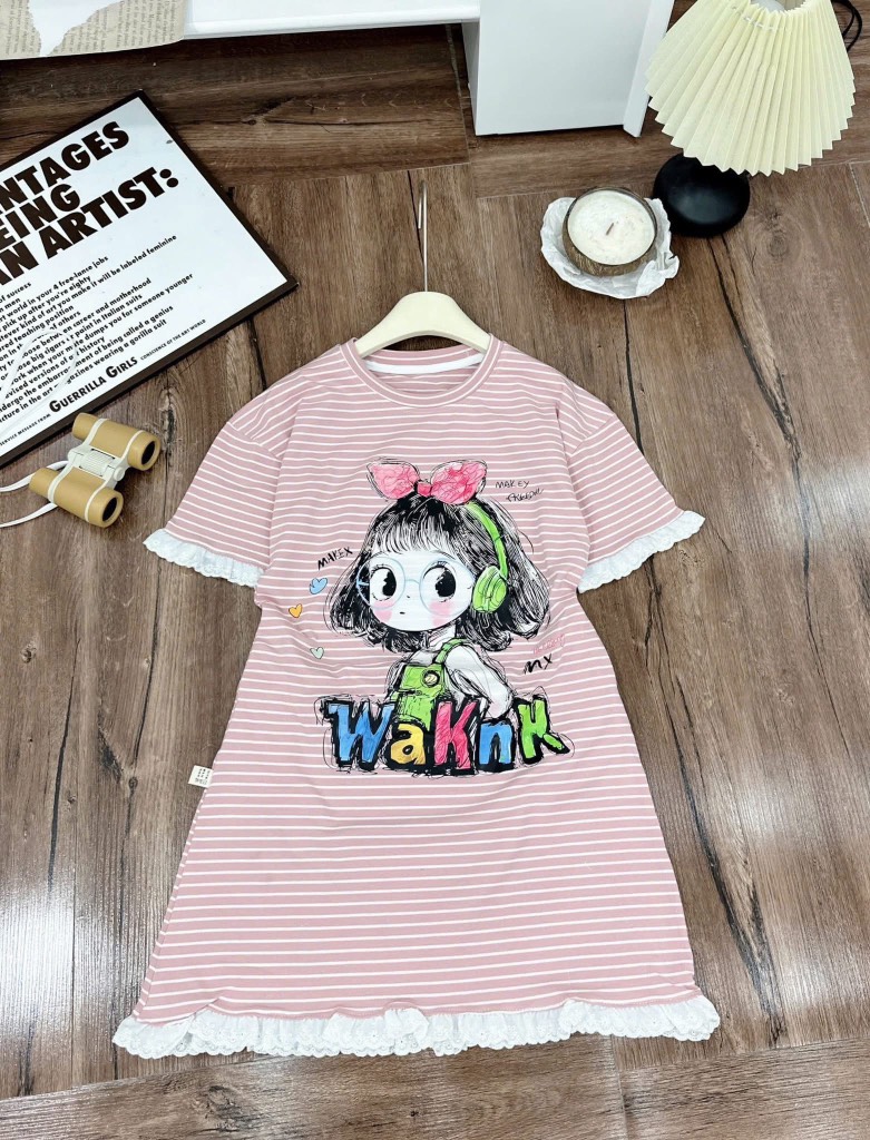 V199-Váy kẻ bé gái ĐẠI tay ren (22.42.180)