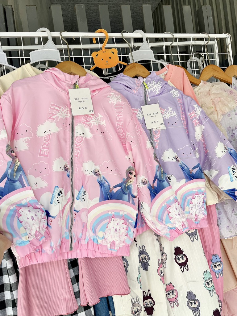 K051-Áo khoác gió QC 2 lớp Elsa đại